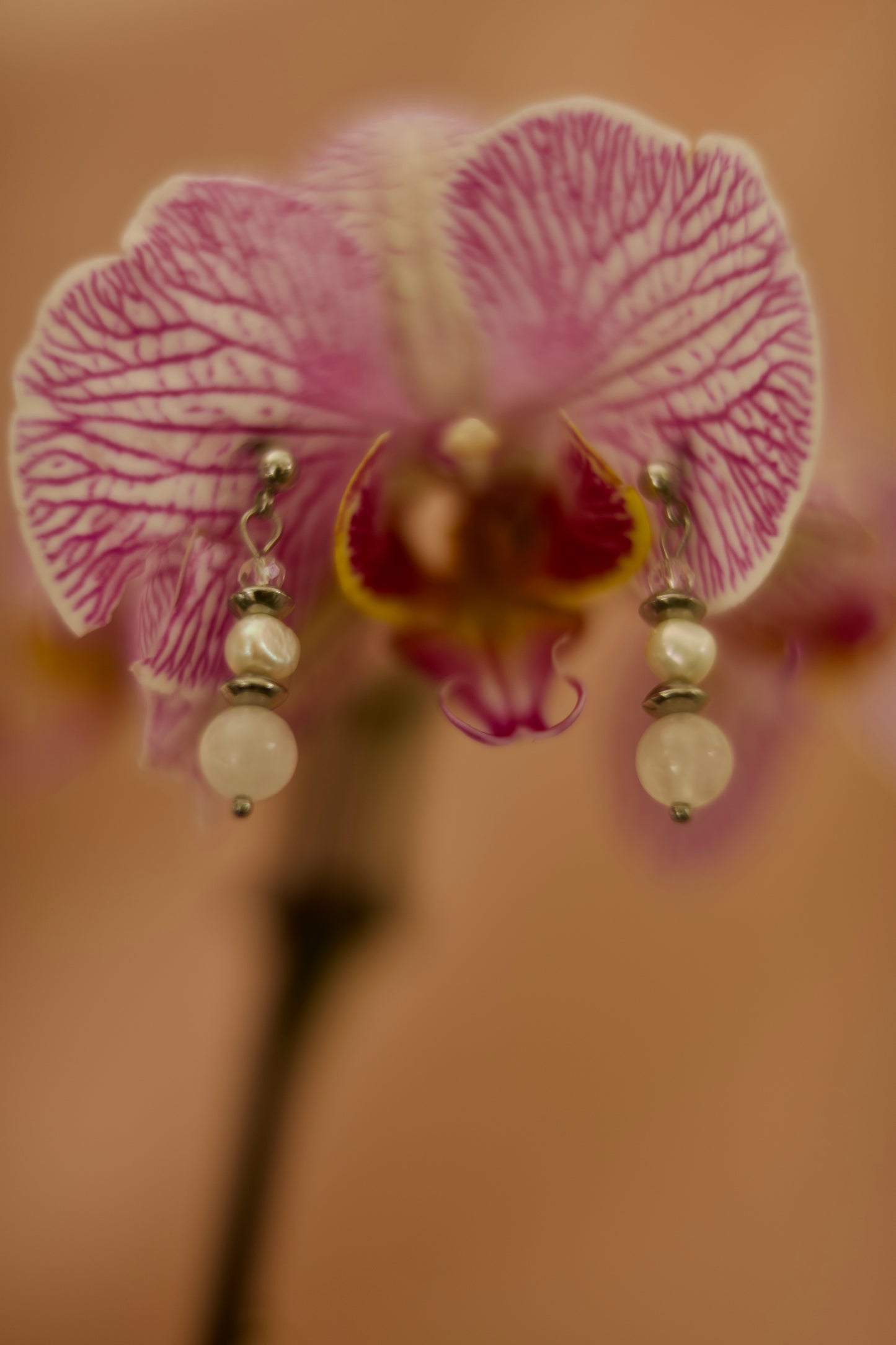 Boucles Auréa · Perles d'eau douce & quartz blanc · Boucles femme délicates